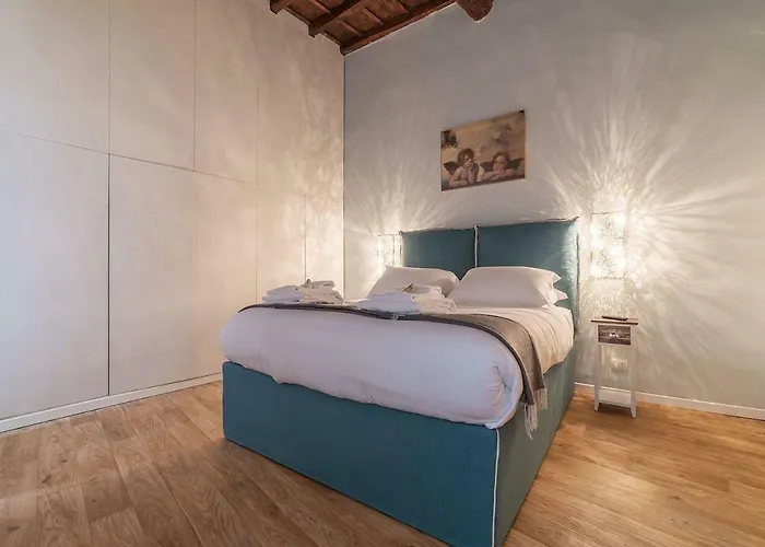 Unique Opportunity To Live In A Renaissance Palace - Ac/wi-fi דירה
